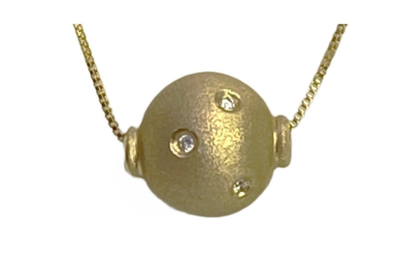 14K yellow gold pendant with Diamonds