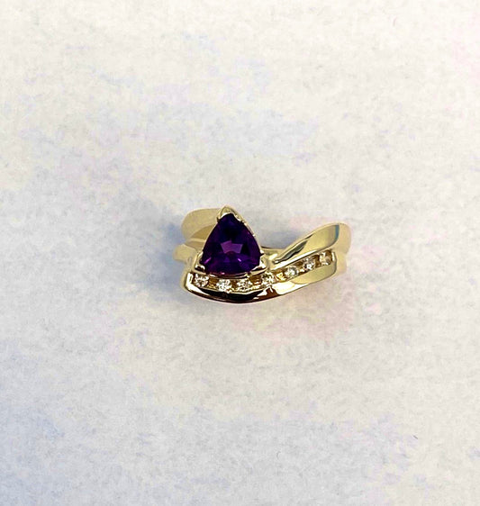 Trilliant-Cut Yellow Gold Amethyst ring accented with Full-Cut Round Diamonds